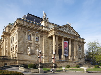 hessisches staatstheater wiesbaden