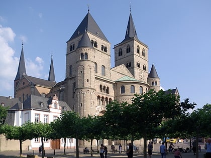 cathedrale saint pierre de treves