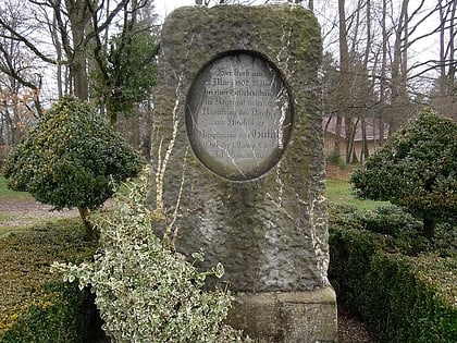 denkmal fur den hier verstorbenen hauptmann von gulich gengenbach