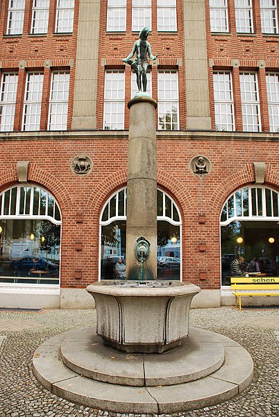 Uhren- oder Jahreszeitenbrunnen