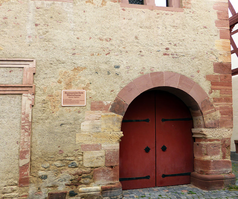 Romanisches Haus