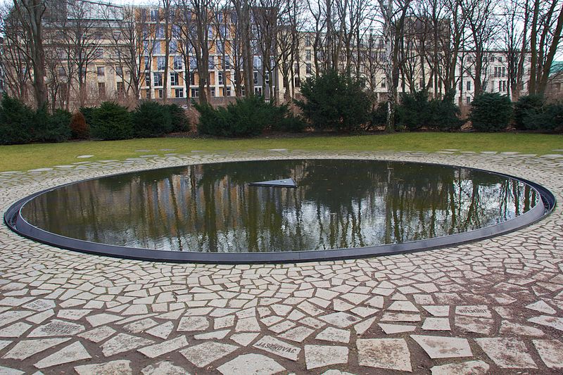 Monumento a las víctimas sinti y romaníes del nazismo