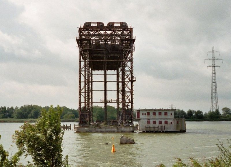 Karnin Lift Bridge