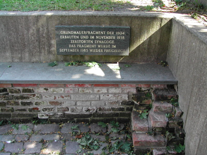 Gedenkstätte Platz der Synagoge, Norden
