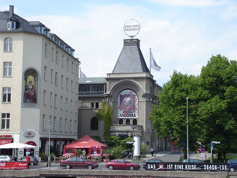 Theater am Schiffbauerdamm