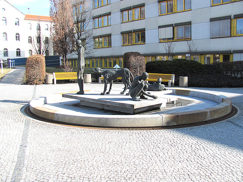 Brunnenskulptur „…gegen den Strom…“