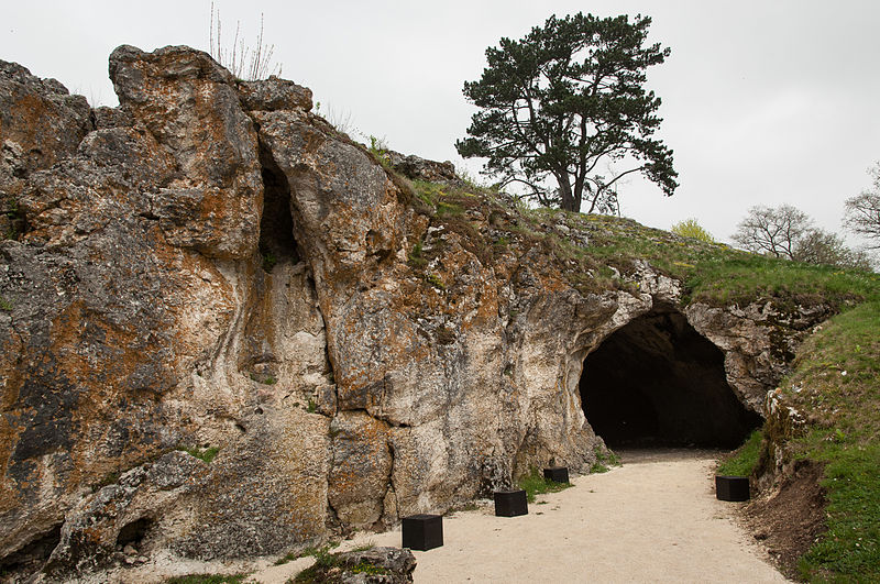 Vogelherdhöhle