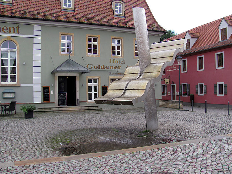 Brunnenskulptur „…gegen den Strom…“