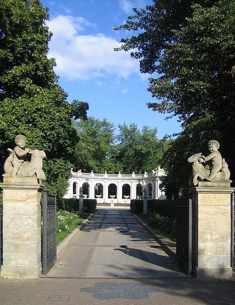 Märchenbrunnen