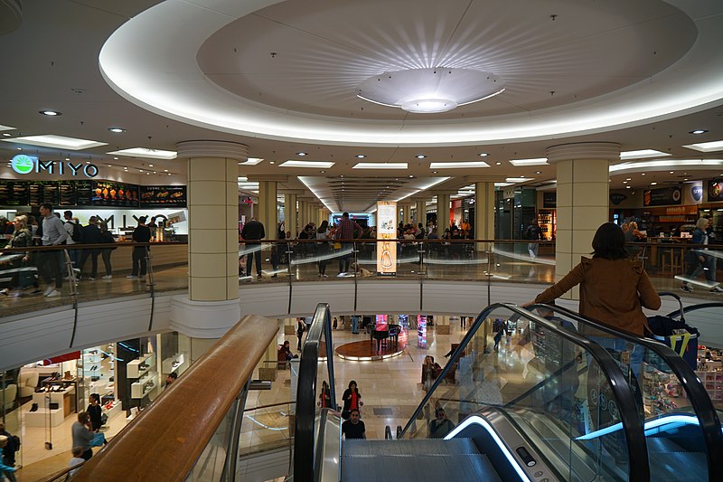 Breuningerland Shopping center
