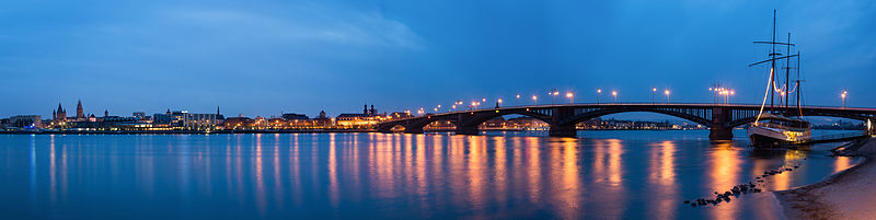 Theodor-Heuss-Brücke