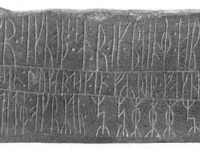 Runenstein von Kingittorsuaq
