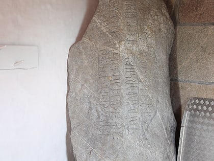 kamien runiczny z gunderup