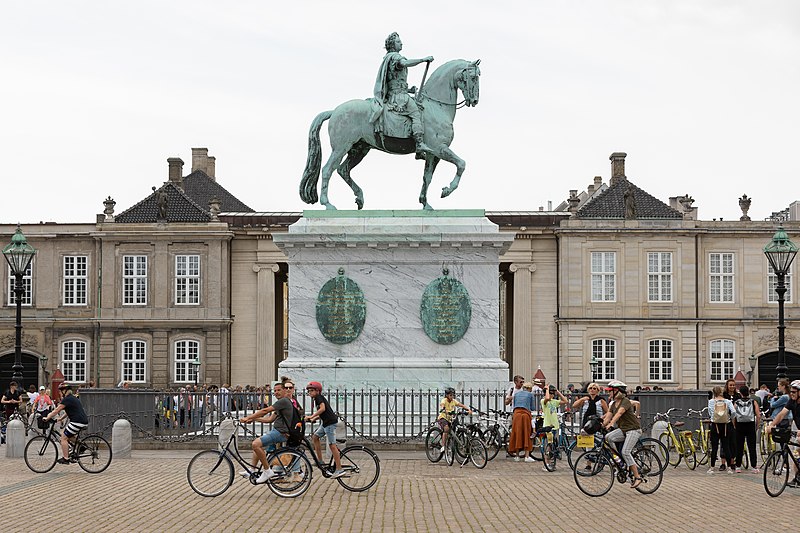 Equestrian statue of Frederick V