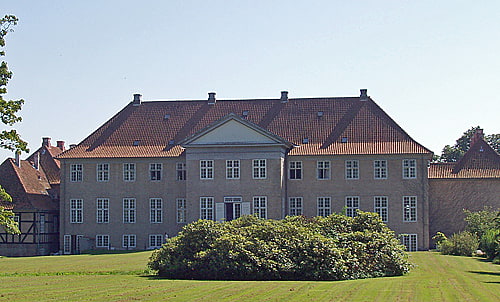 Kirke Hvalsø, Dinamarca