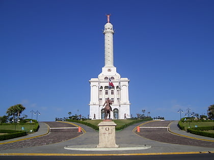 Monumento a los Héroes de la Restauración