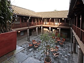 museo de arte precolombino casa del alabado quito