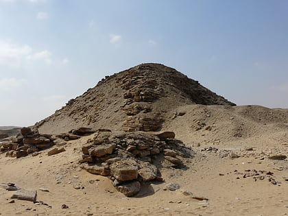 pyramide de niouserre saqqarah