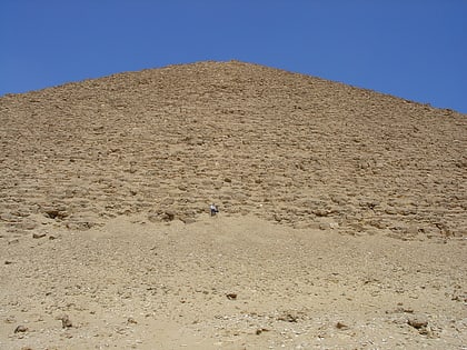pyramide rouge