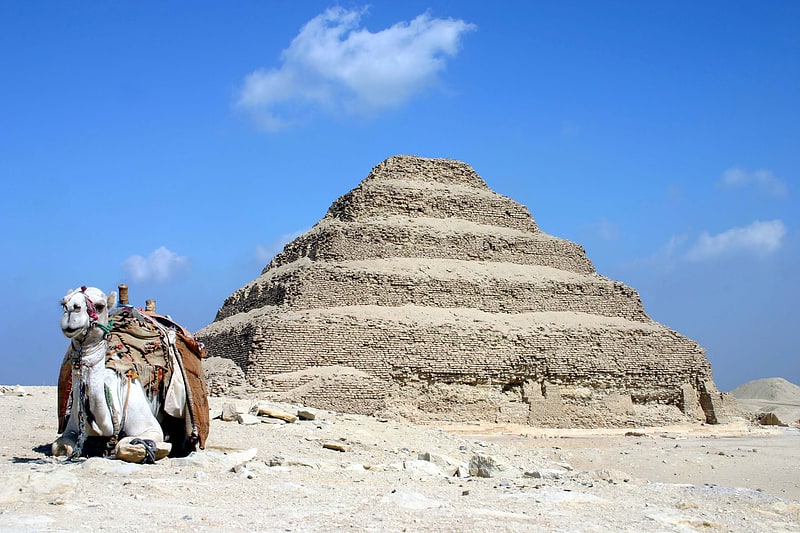 piramide escalonada de zoser saqqara