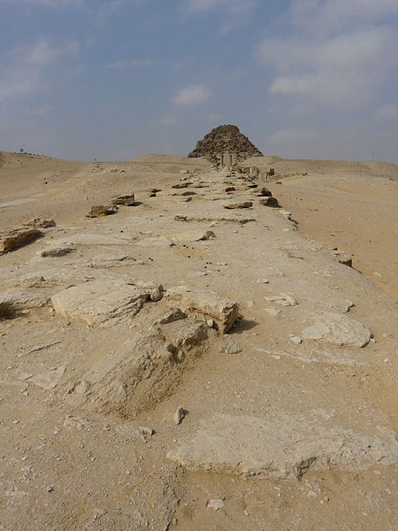 Pyramide de Sahourê