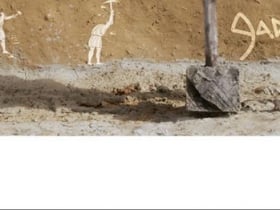 yacimiento arqueologico gadir y teatro de titeres la tia norica cadix