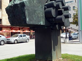 asturias sculpture oviedo
