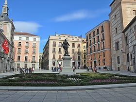Monument to Álvaro de Bazán