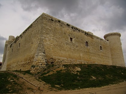 castillo de los sarmiento fuentes de valdepero