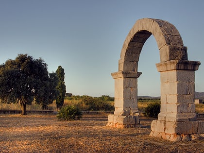 Arch of Cabanes