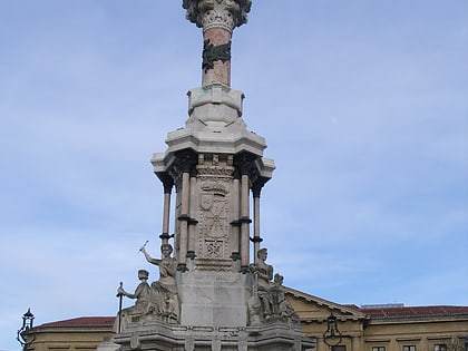 monumento a los fueros de navarra pampeluna