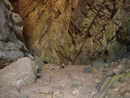 monumento natural cueva del gato sierra de grazalema natural park
