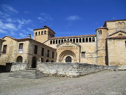 colegiata y claustro de santa juliana santillana del mar