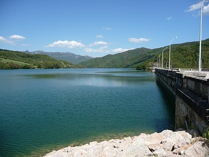 los hurones reservoir sierra de grazalema natural park