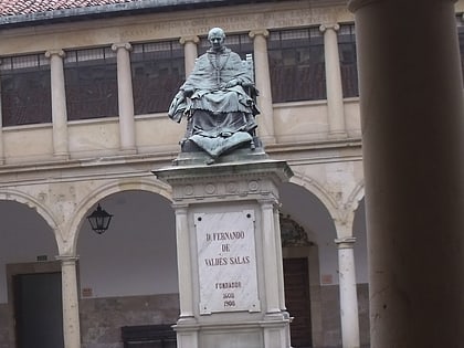 Estatua de Fernando Valdés Salas