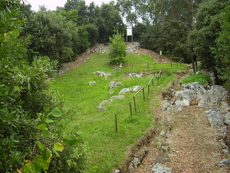 castillo de el collao camargo