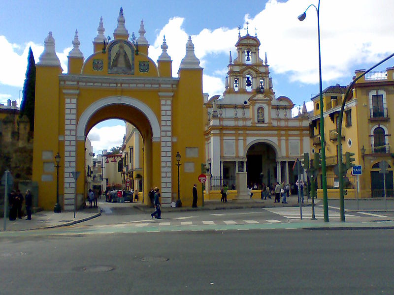 Puerta de la Macarena