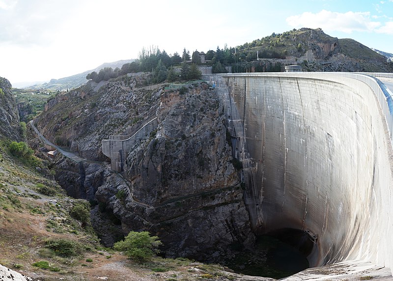 Quéntar Reservoir