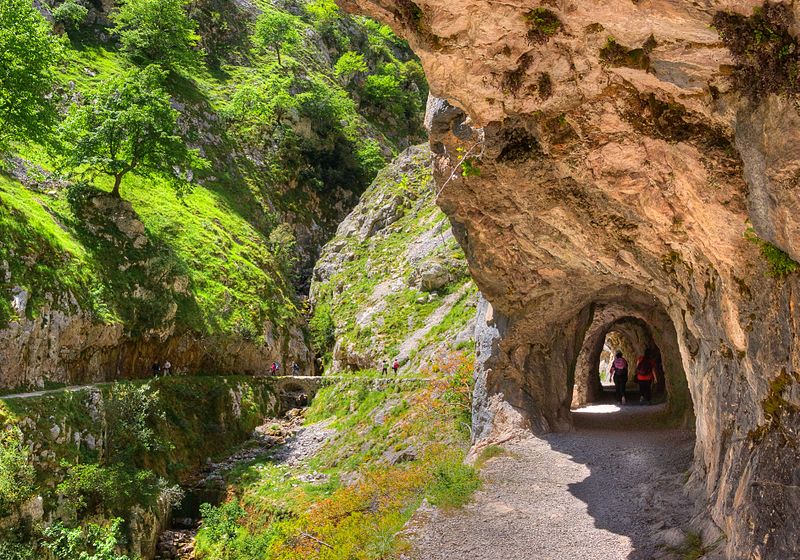 Sentier du Cares