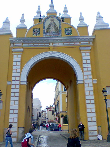 Porte de la Macarena