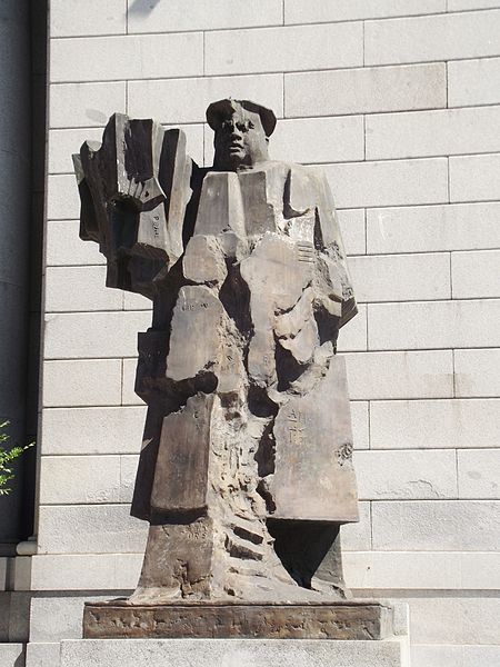 Estatua de Indalecio Prieto