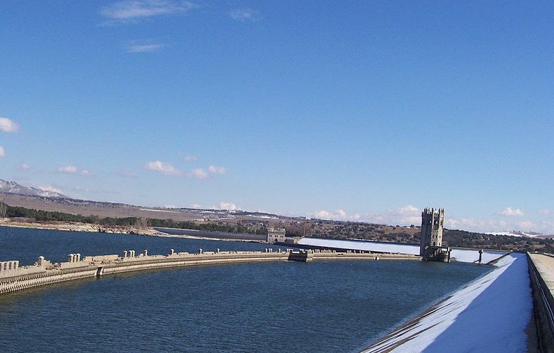Santillana reservoir