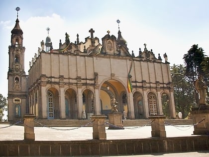 cathedrale de la sainte trinite daddis abeba