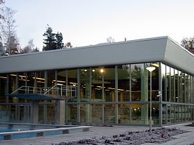 Tapiola swimming pool