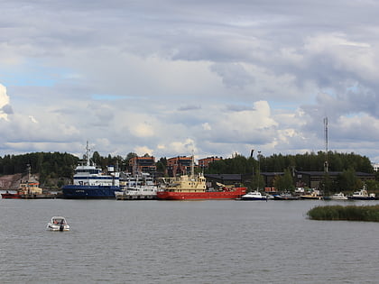 lauttaranta hirvensalo