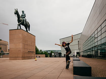 equestrian statue of marshal mannerheim helsinki