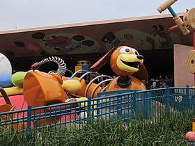 Slinky Dog Zigzag Spin