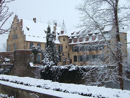 chateau dosthouse