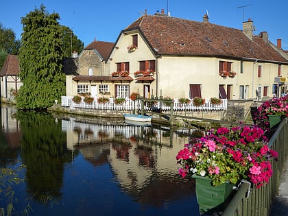 Mirebeau-sur-Bèze