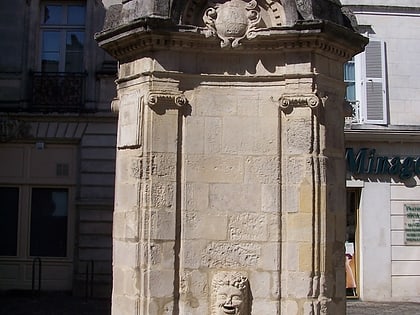 fontaine du pilori la rochelle